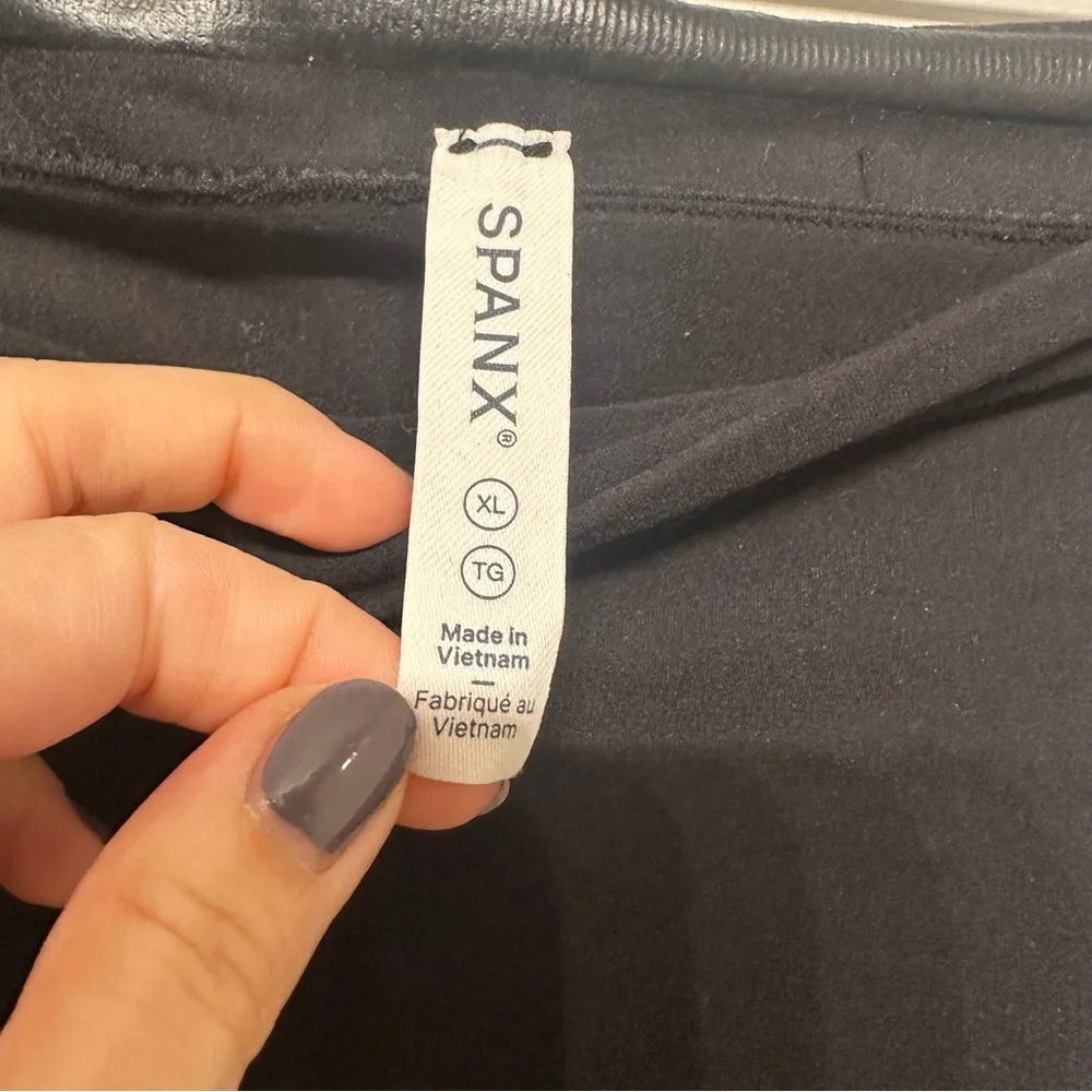 NEW Spanx High Waisted Mid Thigh Shaping Shorts